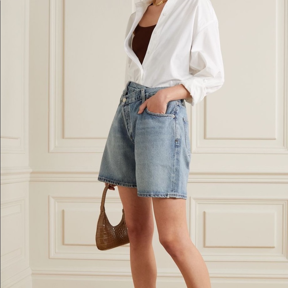 Agolde criss cross shorts!